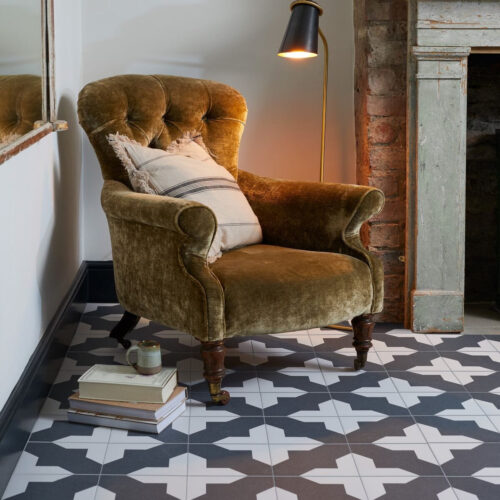Crosses Black Roomset Crosses Black Roomset