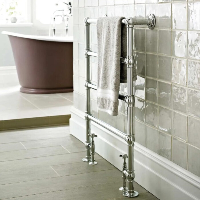 Flow Heated Towel Rail miljoe